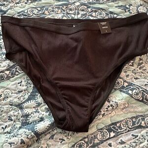Black ribbed hipster panties *NEVER WORN*